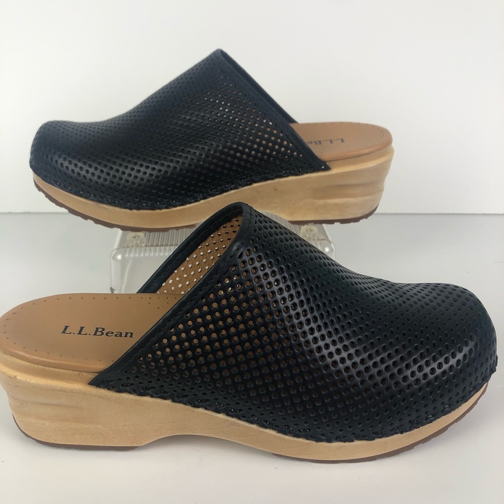 LL Bean Perforated Leather Comfort Clogs W7.5 Navy